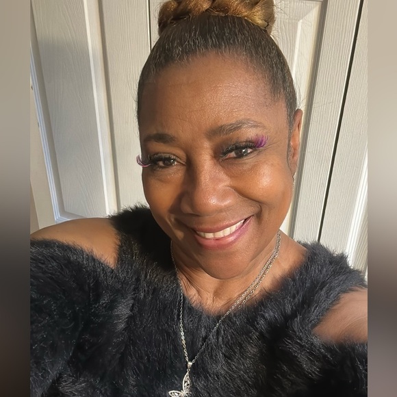 JUSTASEASON, ALL THE BEAUTIFUL ITEM PURCHASES ON MY POSHMARK JOURNEY. THANK YOU - Picture 4 of 11